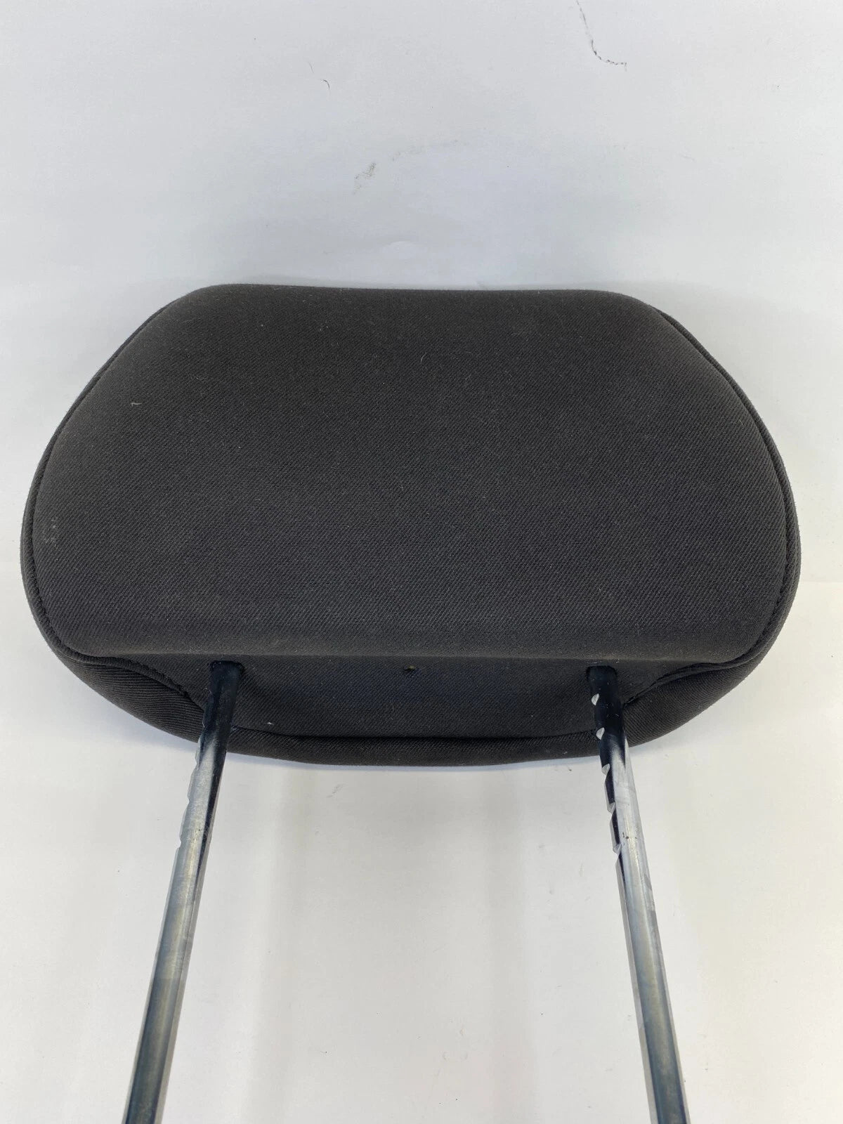 2005 06 07 08 2009 PONTIAC G6 SEDAN FRONT LEFT DIRVER SEAT HEADREST HEAD REST
