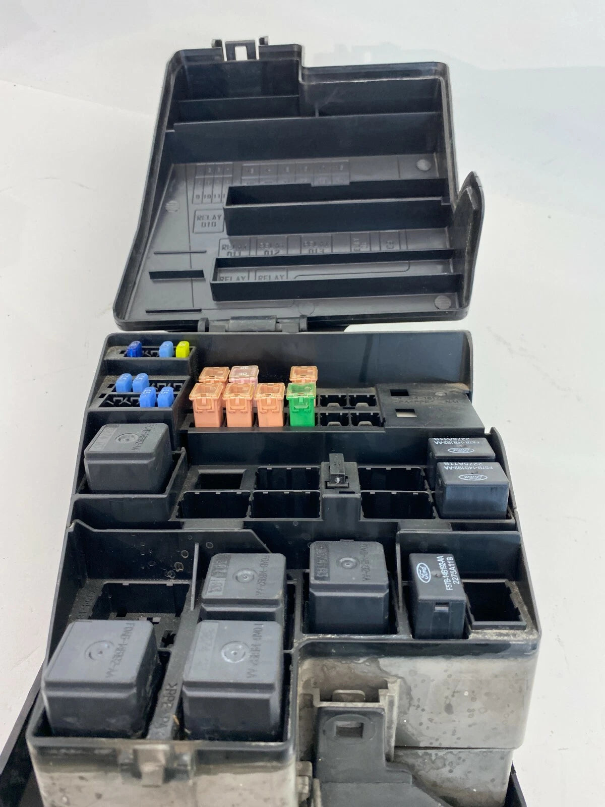 2003-2006 LINCOLN LS ENGINE RELAY ACTUATOR FUSE BOX FUSEBOX UNDER HOOD 7154-4372