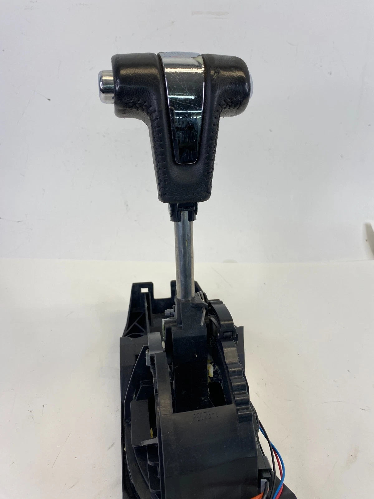 2010-2012 FORD TAURUS 3.5L AUTOMATIC FLOOR GEAR SHIFTER LEVER HANDLE ASSEMBLY