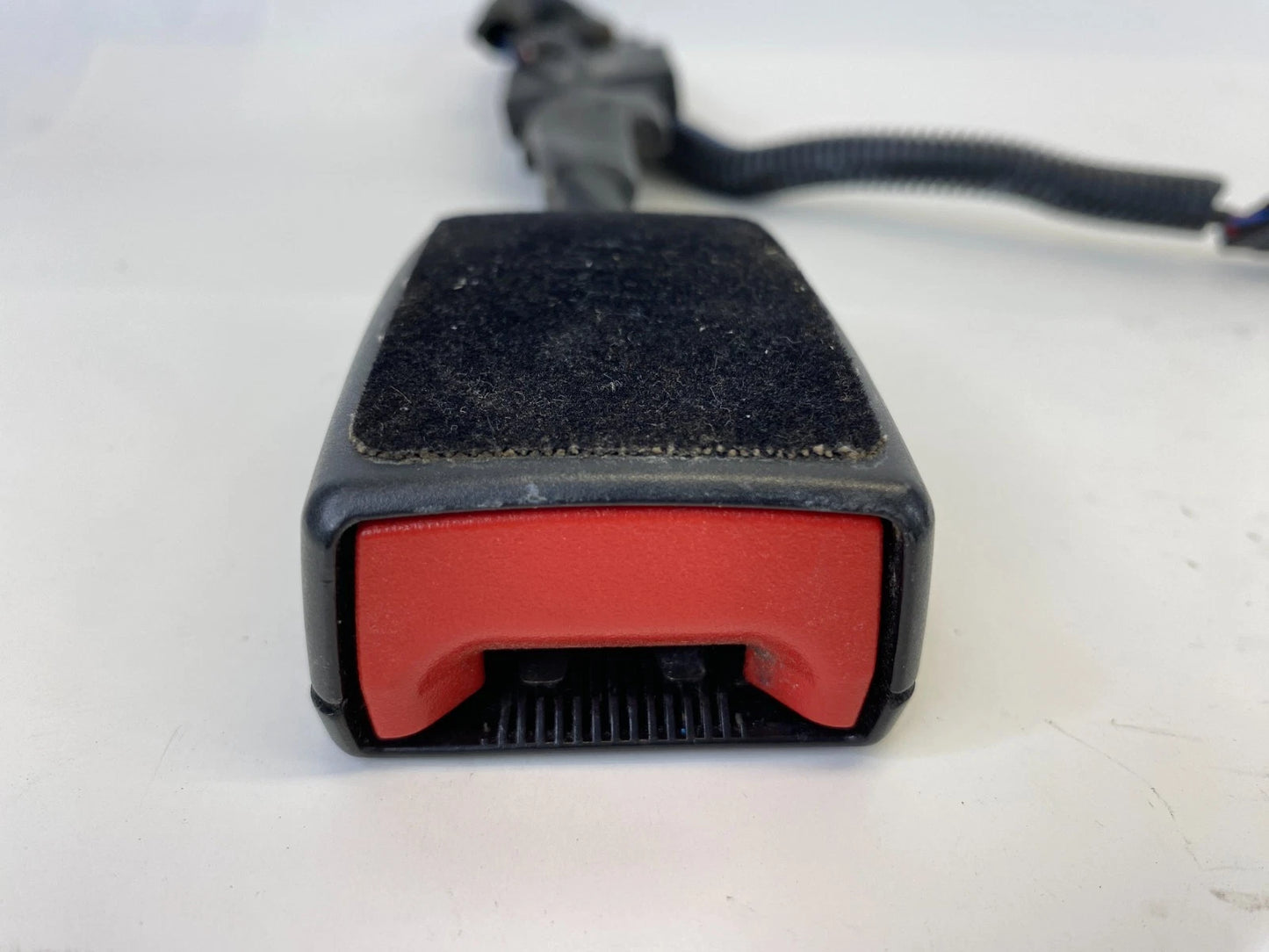2012-2014 FORD FOCUS FRONT RIGHT SIDE SEAT BELT BUCKLE DM51-61208-CBW OEM
