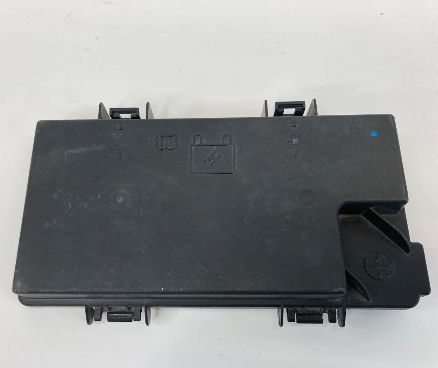 2008-2014 CHRYSLER TOWN & COUNTRY FUSE BOX TIPM COVER LID OEM R62337-001