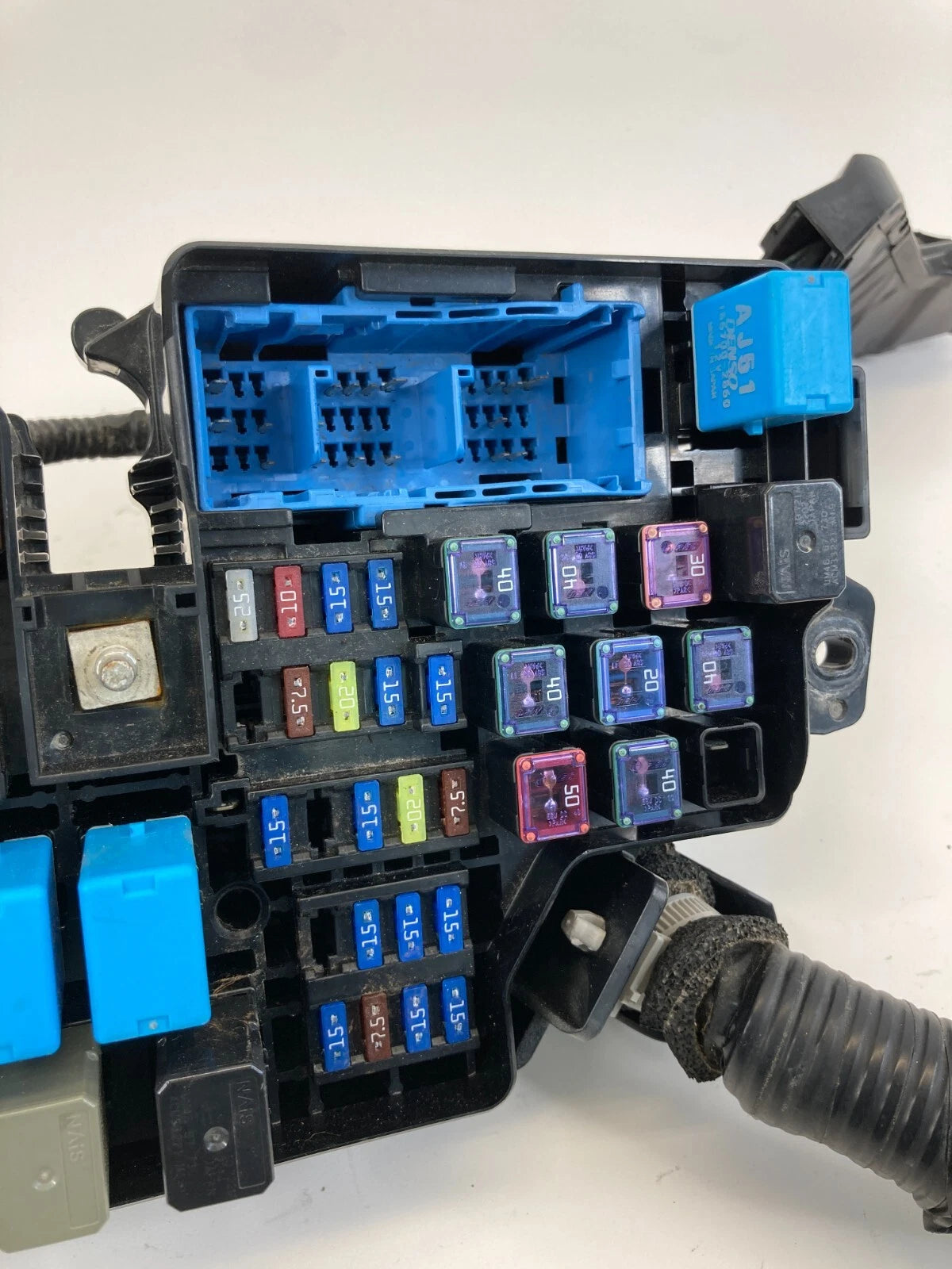2011-2013 MAZDA 3 2.0 AT UNDER HOOD ENGINE FUSE BOX POWER DISTRIBUTION K2441 OEM