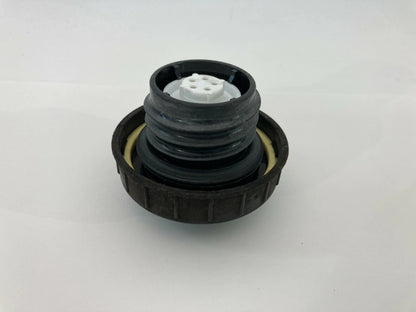 2002 2003 2004 2005 HYUNDAI SONATA FUEL TANK FILLER GAS CAP COVER ASSY OEM