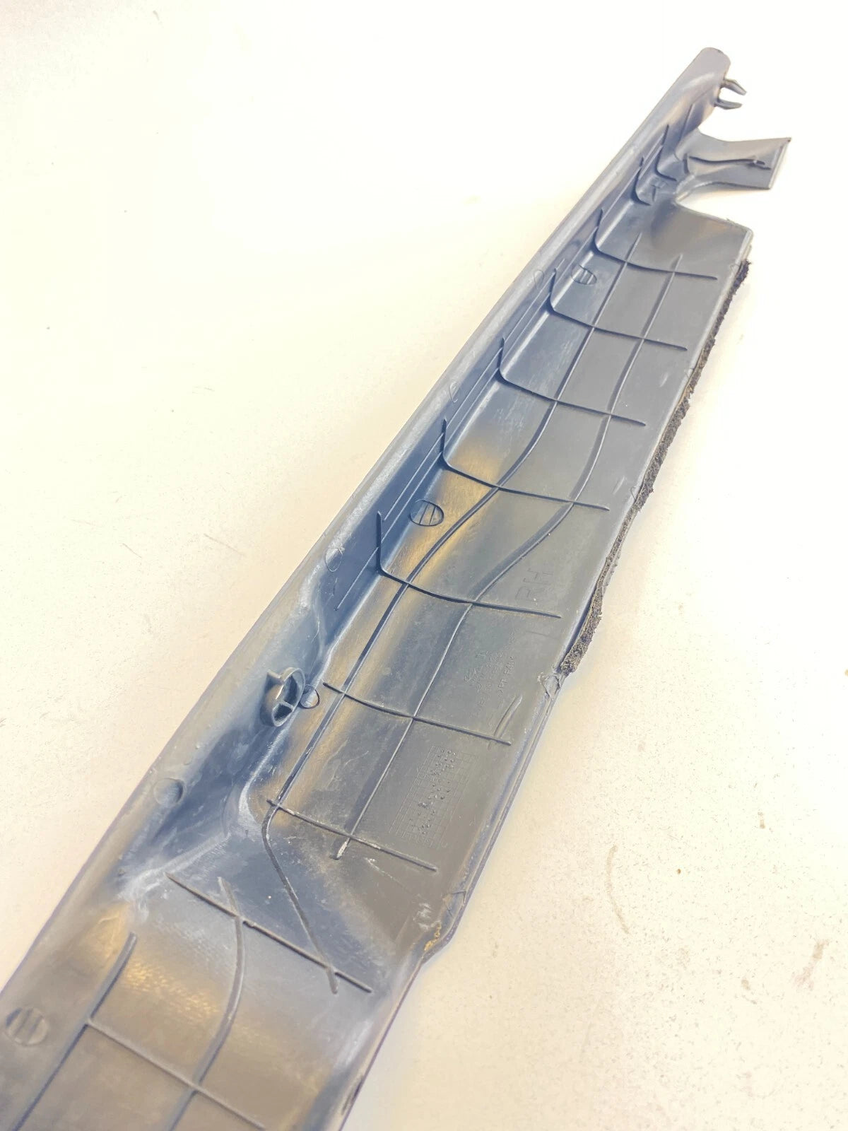2007-2010 HYUNDAI ELANTRA PASSENGER SIDE FENDER GARNISH TRIM 84140-2H200 OEM