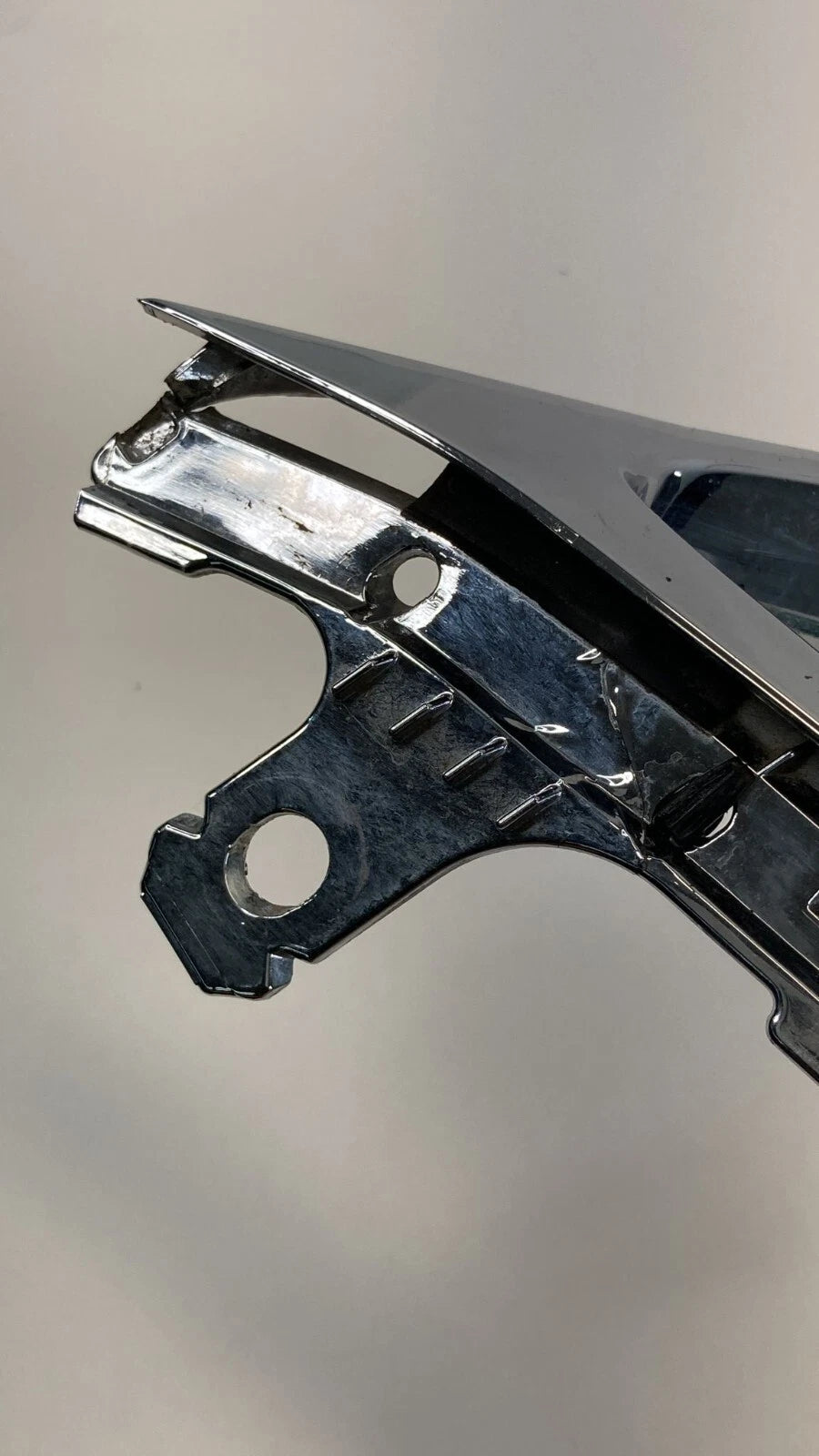 2006-2008 LEXUS IS250 FRONT CENTER GRILL TRIM CHOME FRAME ASSY 52711-53010 OEM