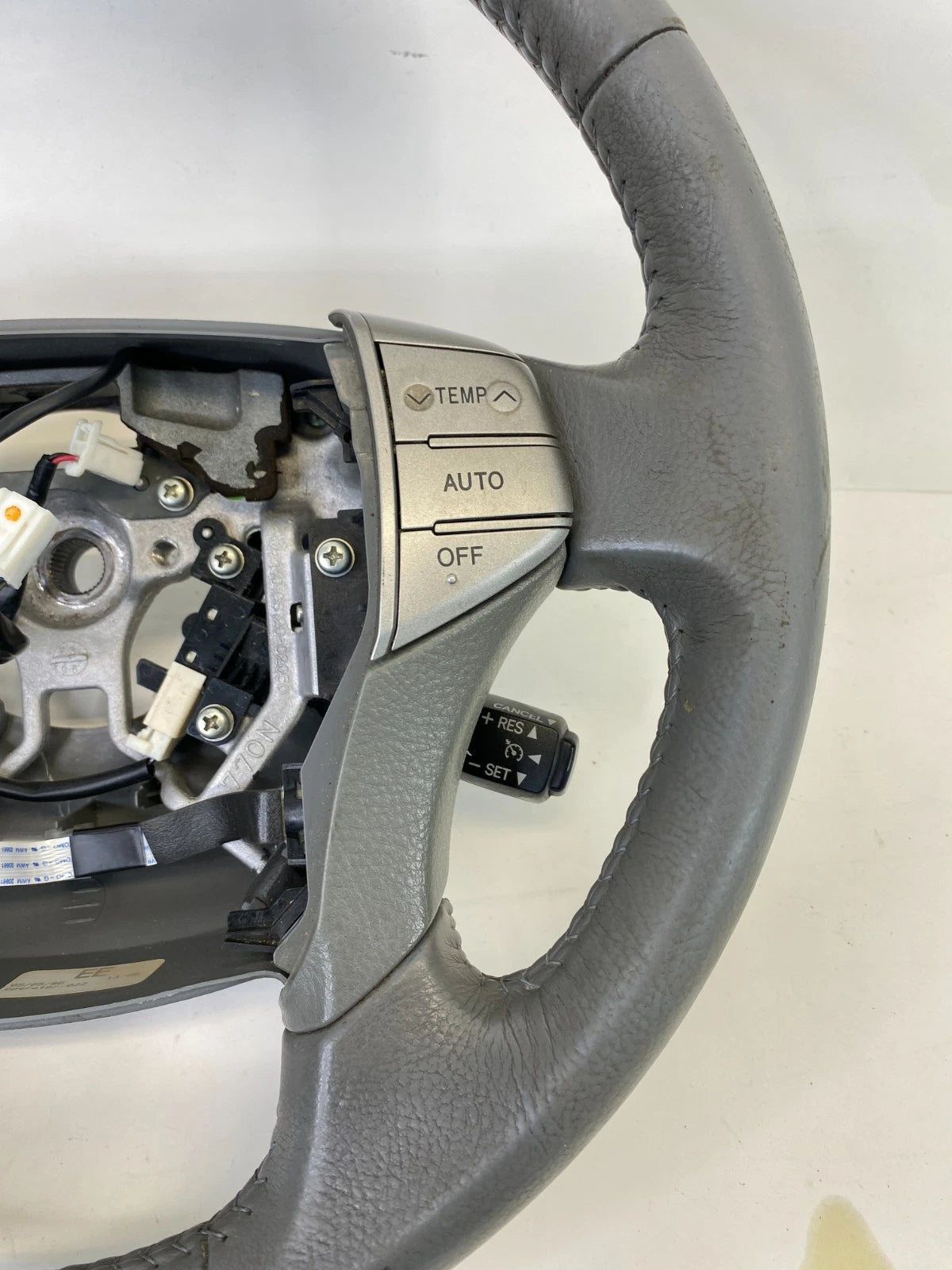 2005-2007 TOYOTA AVALON LEFT SIDE STEERING WHEEL W/ CRUISE & RADIO CONTROL OEM