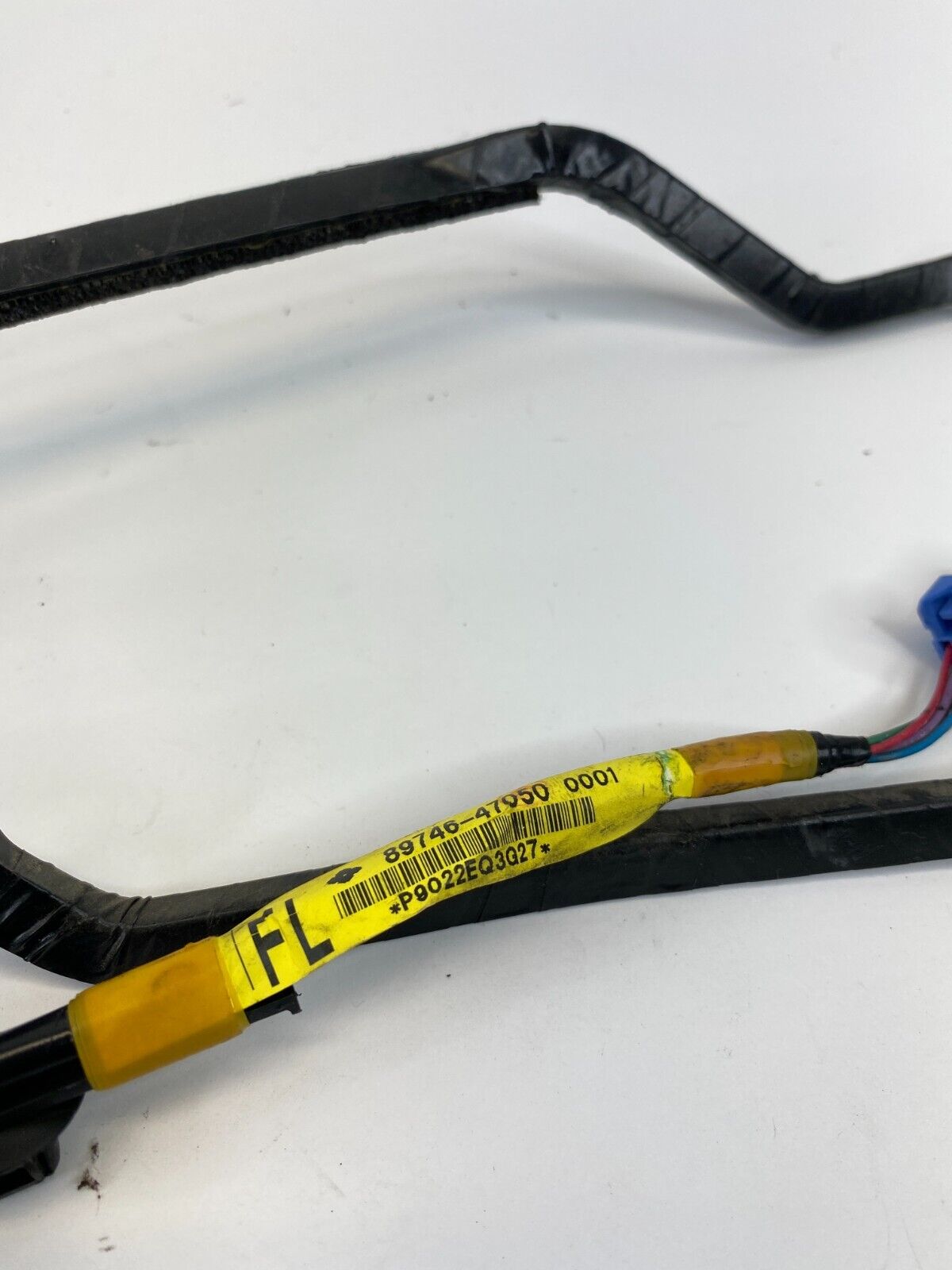 10-15 Toyota Prius Front Left Door Handle Frame With Wiring Harness 89746-47050