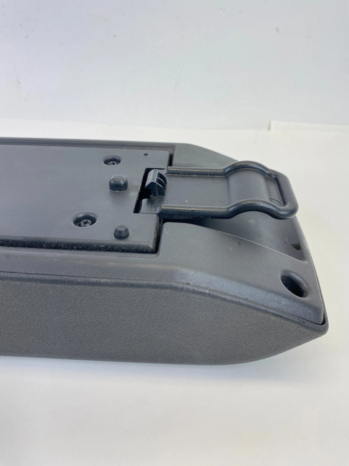 2007 2008 JEEP COMPASS CENTER CONSOLE ARMREST ARM REST STORAGE COMPARTMENT OEM