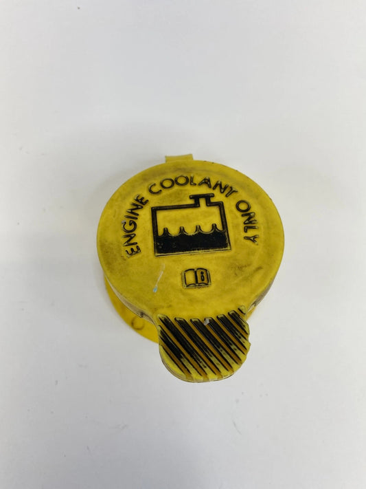 2005 06 2007 JEEP GRAND CHEROKEE ENGINE COOLANT RESERVOIR TANK CAP TOP COVER