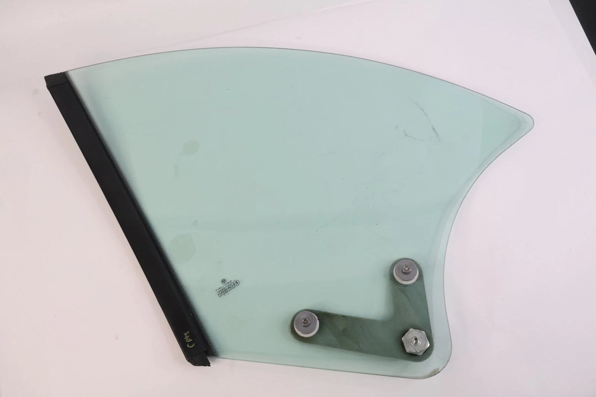 2003-2010 VW NEW BEETLE CONVERTIBLE RR RIGHT BACK DOOR QUARTER WINDOW GLASS OEM