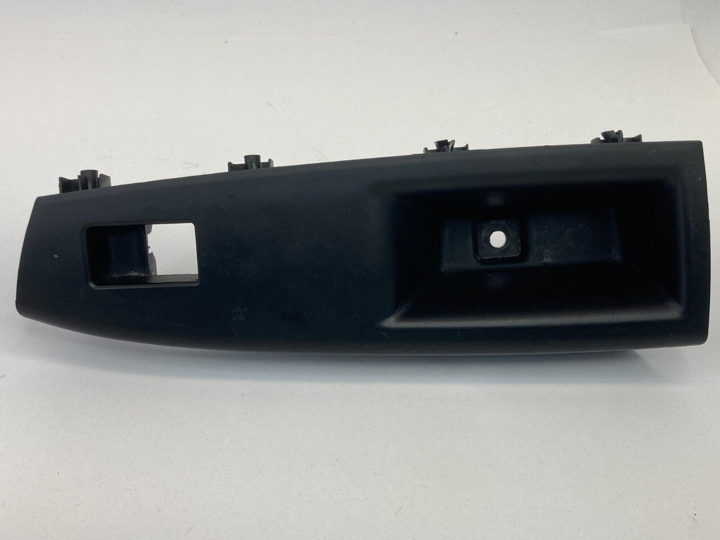 2011-2016 Chevy Cruze Rear Right Side Door Window Switch Cover Bezel 877569434