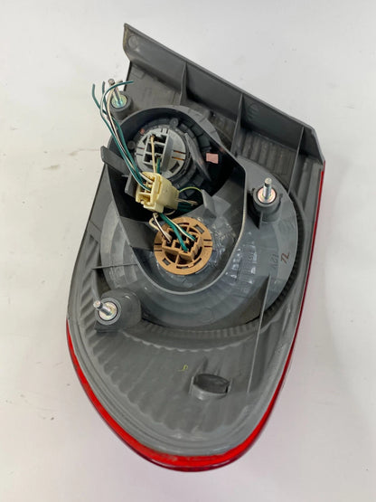 2005-2008 TOYOTA COROLLA SEDAN REAR LEFT SIDE OUTER TAILLIGHT TAILLIGHT LAMP OEM