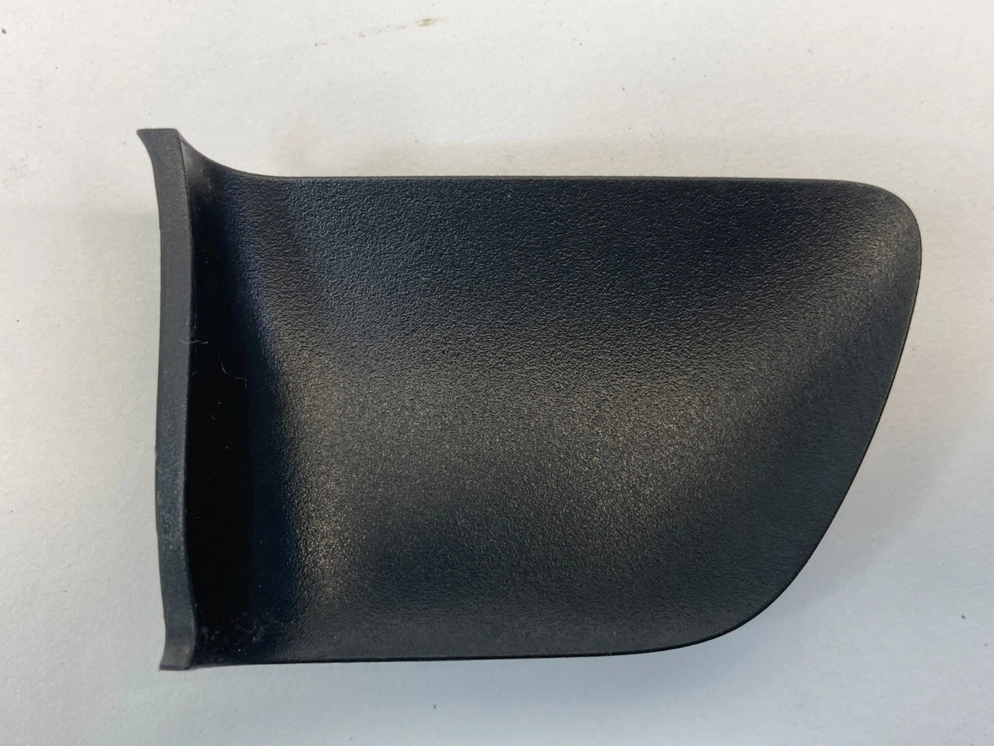 2002-2006 TOYOTA CAMRY FRONT LEFT INNER DOOR PLUG SCREW COVER TRIM 69284-AA010-A