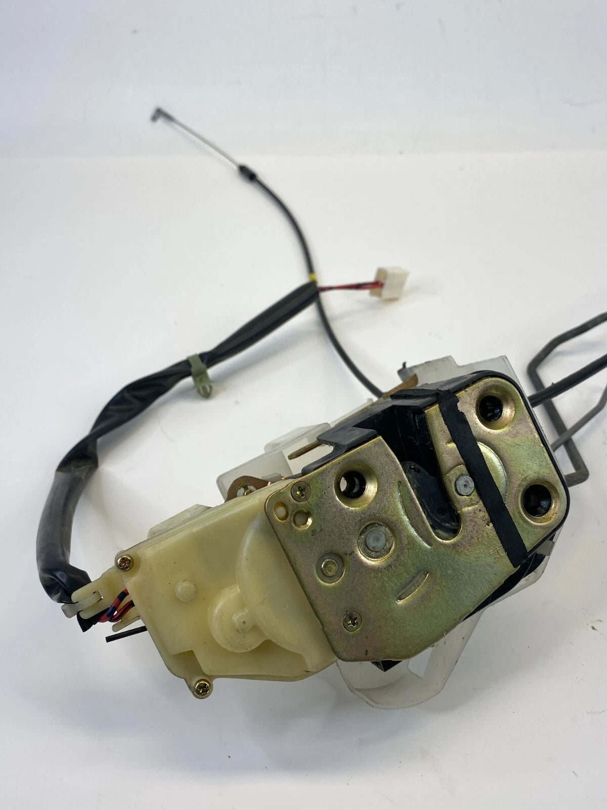 00 01 MAZDA MPV FRONT RIGHT PASSENGER SIDE DOOR POWER LOCK LATCH ACTUATOR OEM