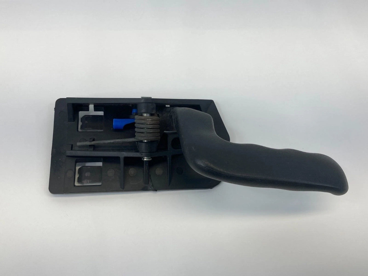 2000-2006 GMC YUKON REAR RIGHT PASSENGER SIDE INTERIOR DOOR HANDLE OEM 15780298