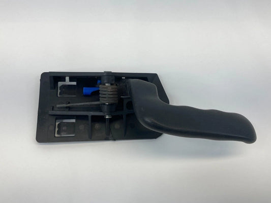 2000-2006 GMC YUKON REAR RIGHT PASSENGER SIDE INTERIOR DOOR HANDLE OEM 15780298