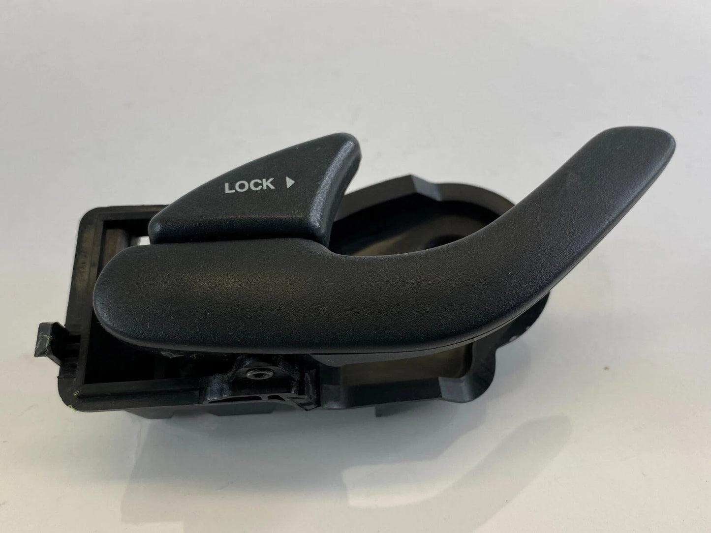 2001-2007 FORD ESCAPE FRONT LEFT DRIVER SIDE INNER DOOR HANDLE YL84-7822615AL