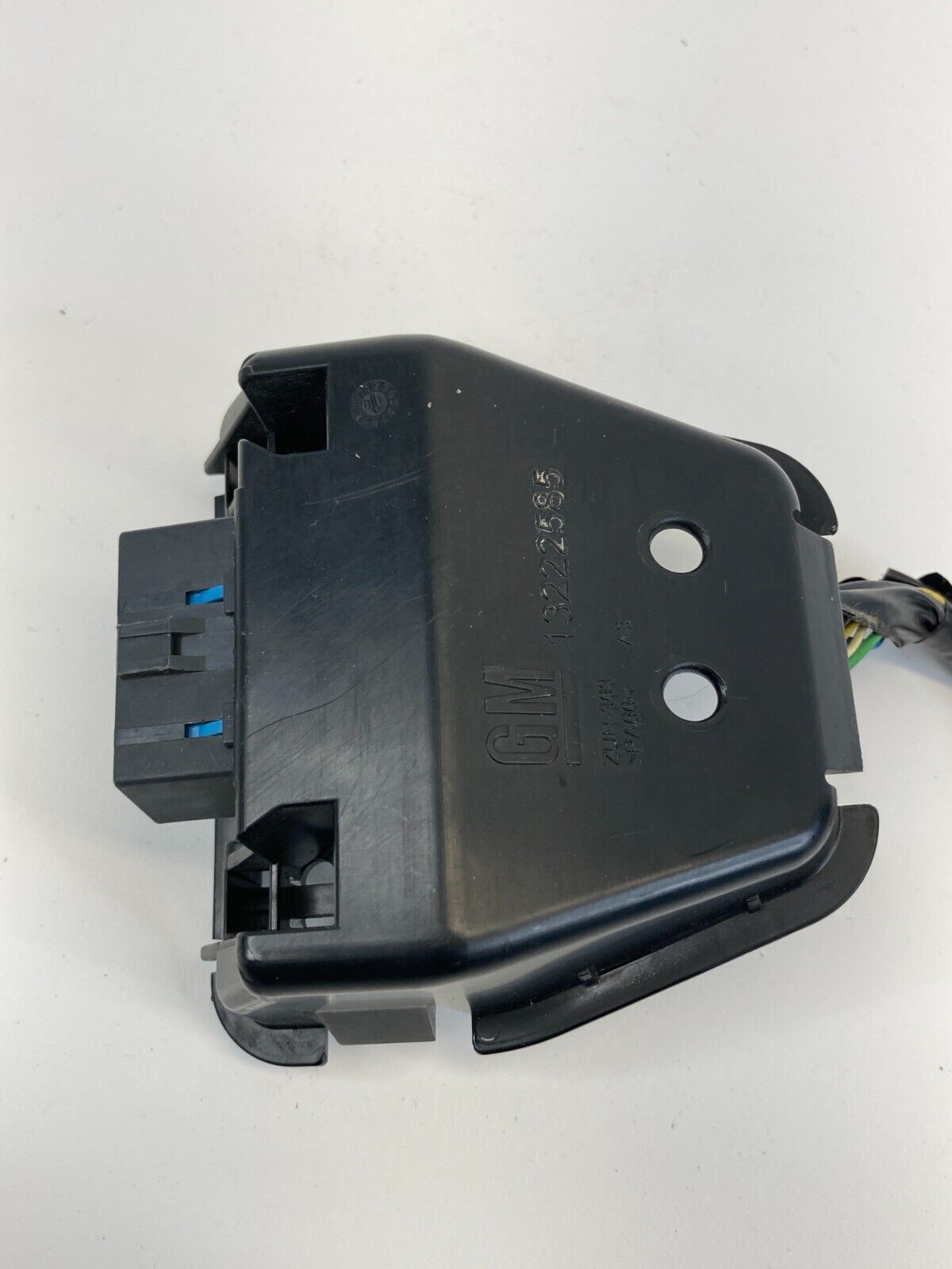 2011 11 Buick Regal Dash Socket Plug Cable Wire Cover 13222585 OEM