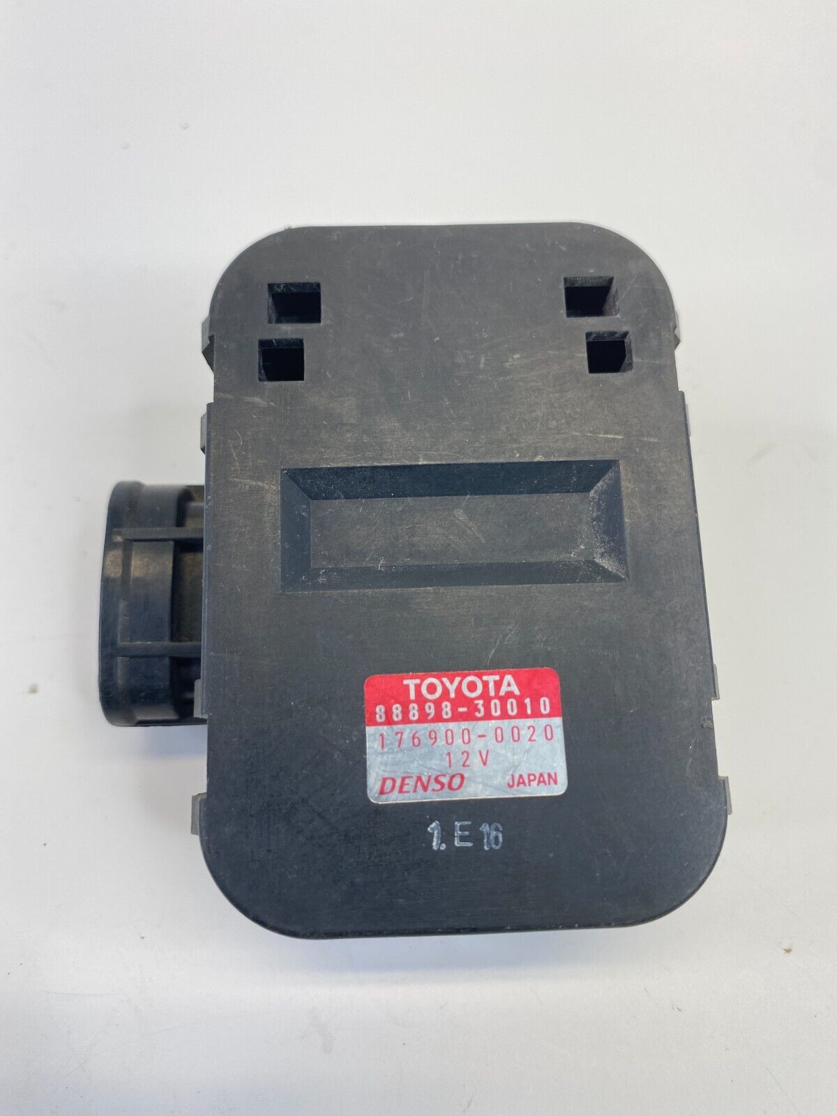 98-05 Lexus GS300 Smog Ventilation Sensor Module Unit 88898-30010 OEM