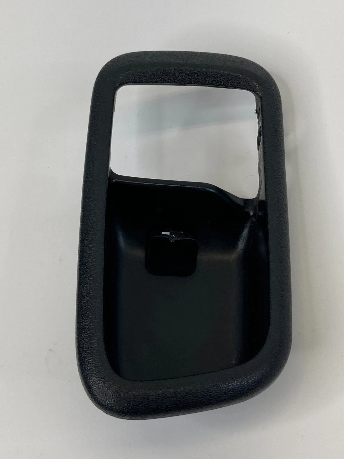 1999-2003 LEXUS RX300 FRONT RIGHT PASSENGER INNER HANDLE BEZEL COVER TRIM OEM