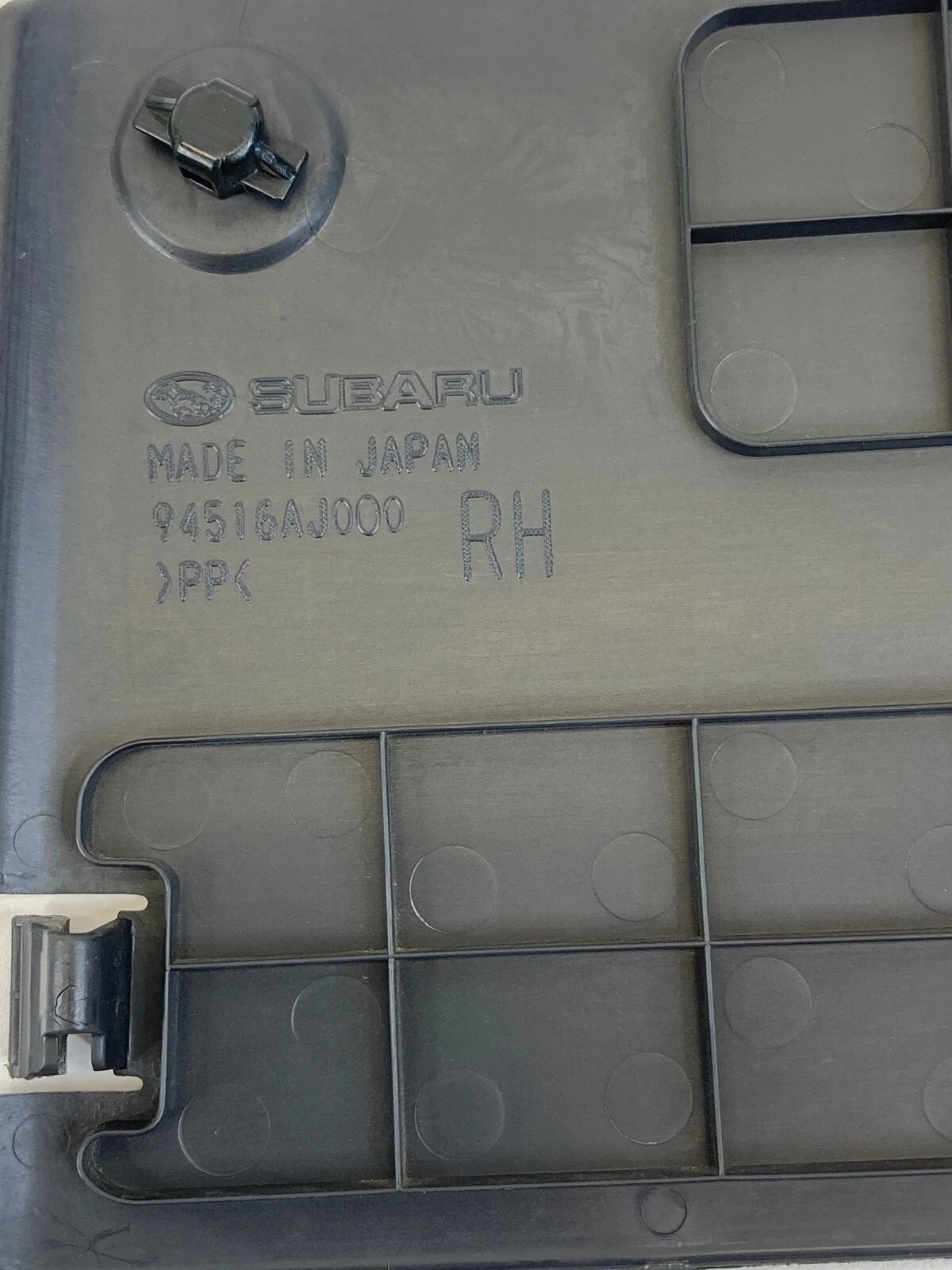 2010-2014 SUBARU LEGACY RIGHT SIDE INTERIOR TRUNK LAMP COVER 94516AJ000 OEM