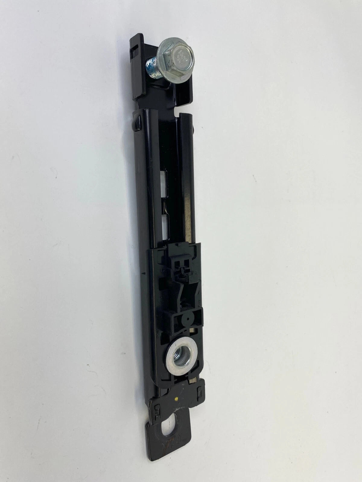 2007-2011 HYUNDAI ACCENT 3-DR FRONT RIGHT SEAT BELT HEIGHT ADJUSTER 5116340E1A