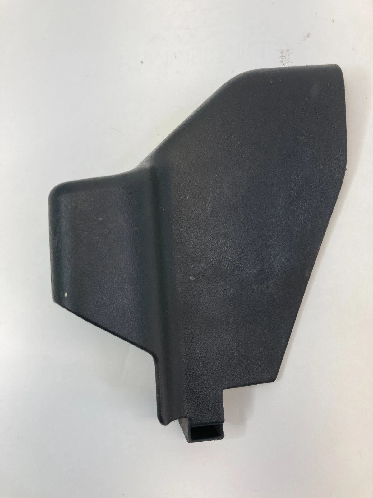 2009-2013 TOYOTA MATRIX LEFT INTERIOR SEAT TRACK END COVER TRIM CAP 72158-02120