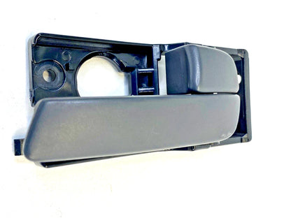2006-2011 KIA RIO RIO5 FR RH INSIDE DOOR HANDLE LEVER BEZEL UNIT OEM 82623-JB000