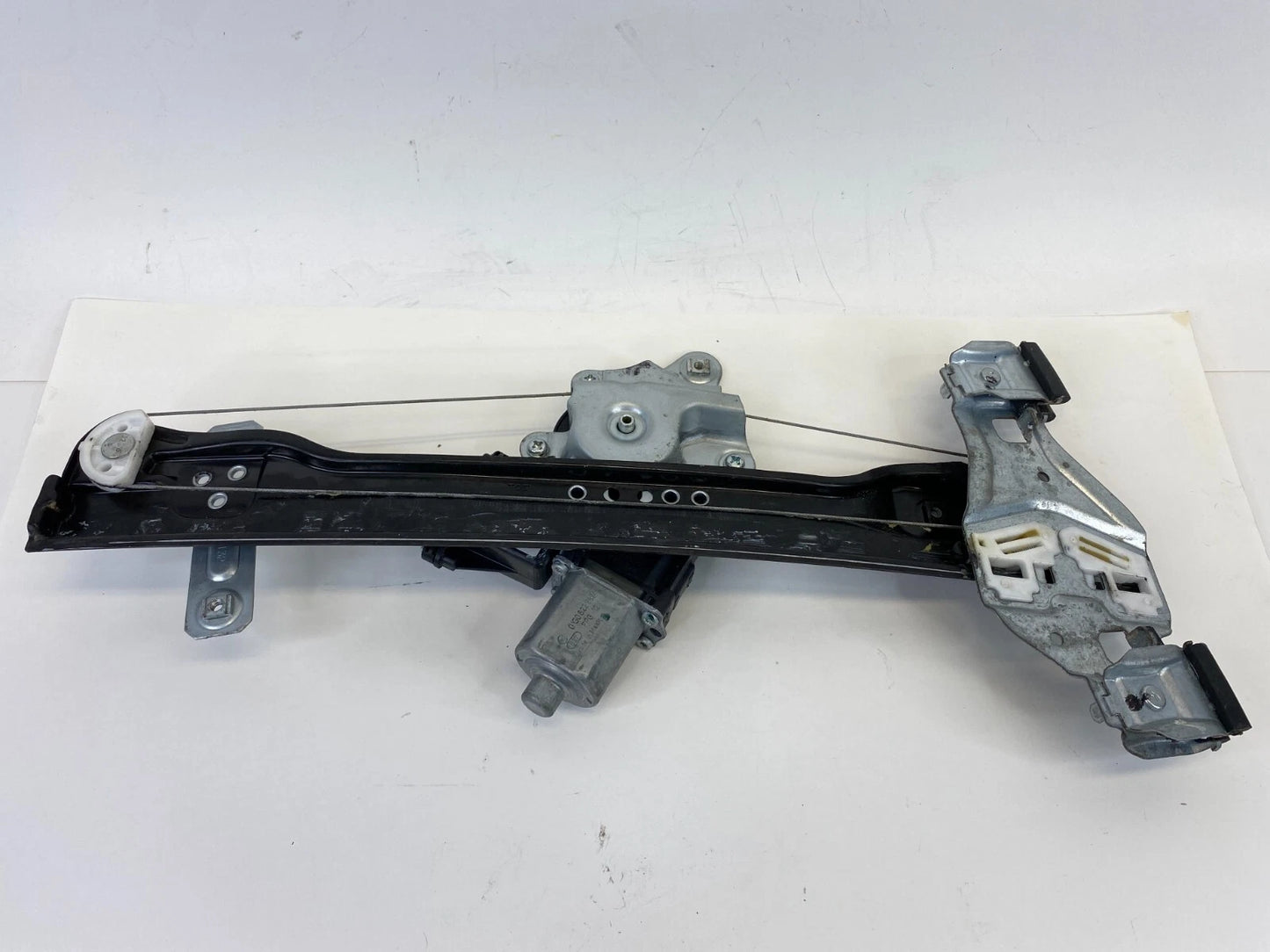 13-18 CHEVROLET SONIC FRONT LEFT DOOR POWER WINDOW REGULATOR W/ MOTOR 98820-J302