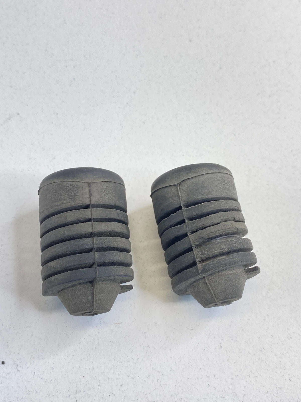 2001-2007 TOYOTA HIGHLANDER FRONT HOOD BUMPER ADJUSTMENT RUBBER CUSHION SET PAIR