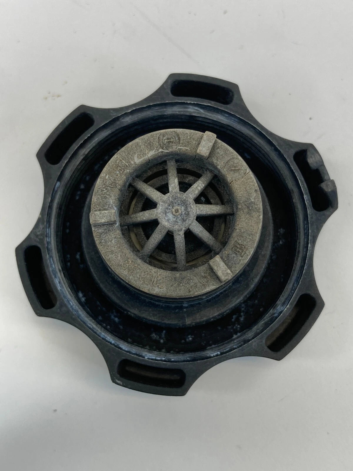 2011-2019 CHEVROLET CRUZE VOLT RADIATOR COOLANT SURGE RESERVOIR TANK CAP LID OEM