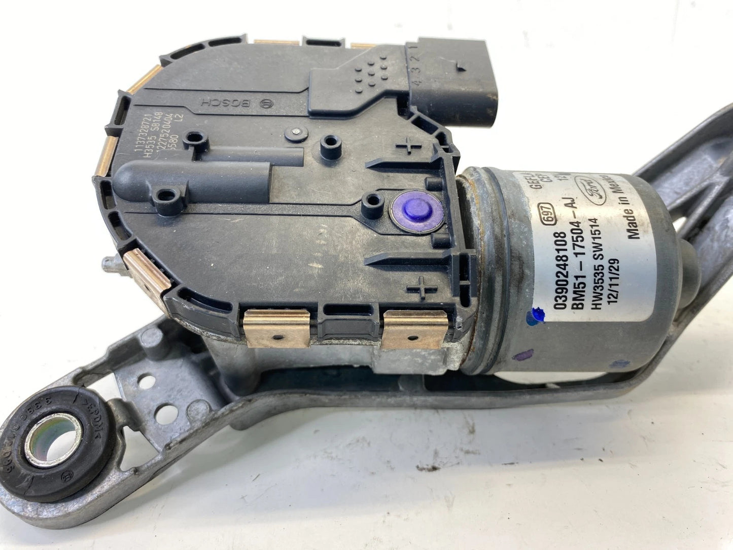 2012-2018 FORD FOCUS FRONT LEFT SIDE WINDSHIELD WIPER MOTOR BM51-17K484-A OEM