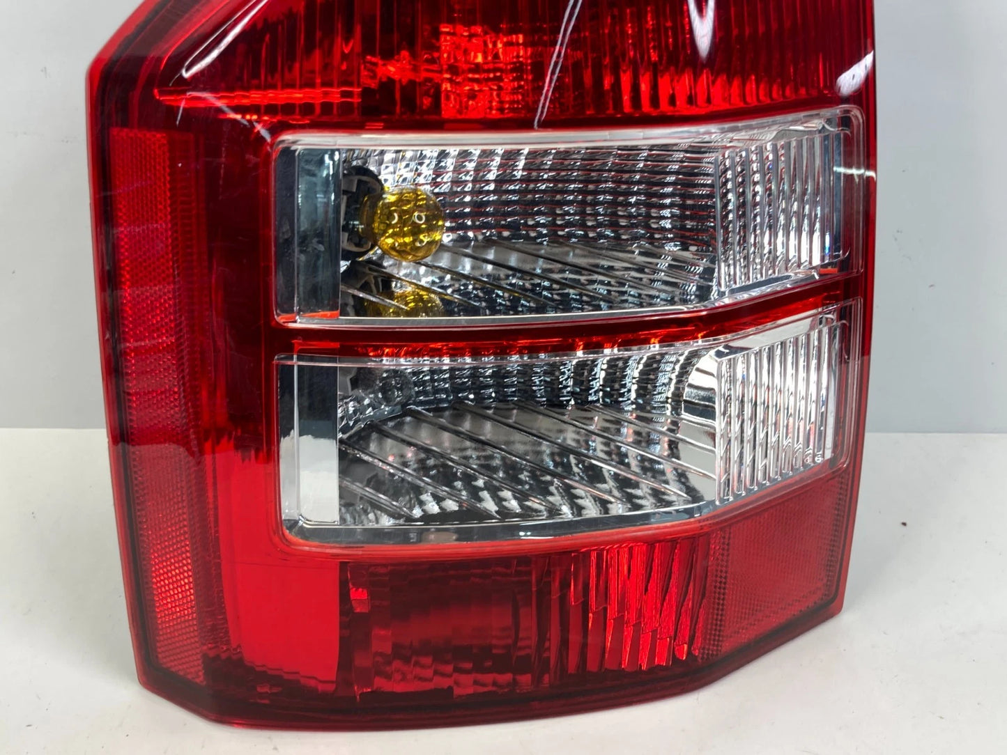 2007 2010 JEEP COMPASS REAR LEFT RR LH DRIVER SIDE TAIL LIGHT TAILLIGHT LAMP OEM