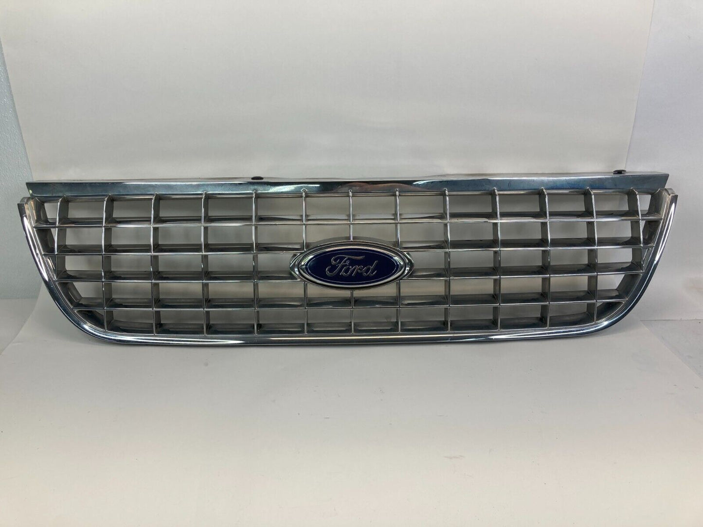 2002-2005 Ford Explorer Front Bumper Mounted Upper Grill Grille 3L24-8200 OEM