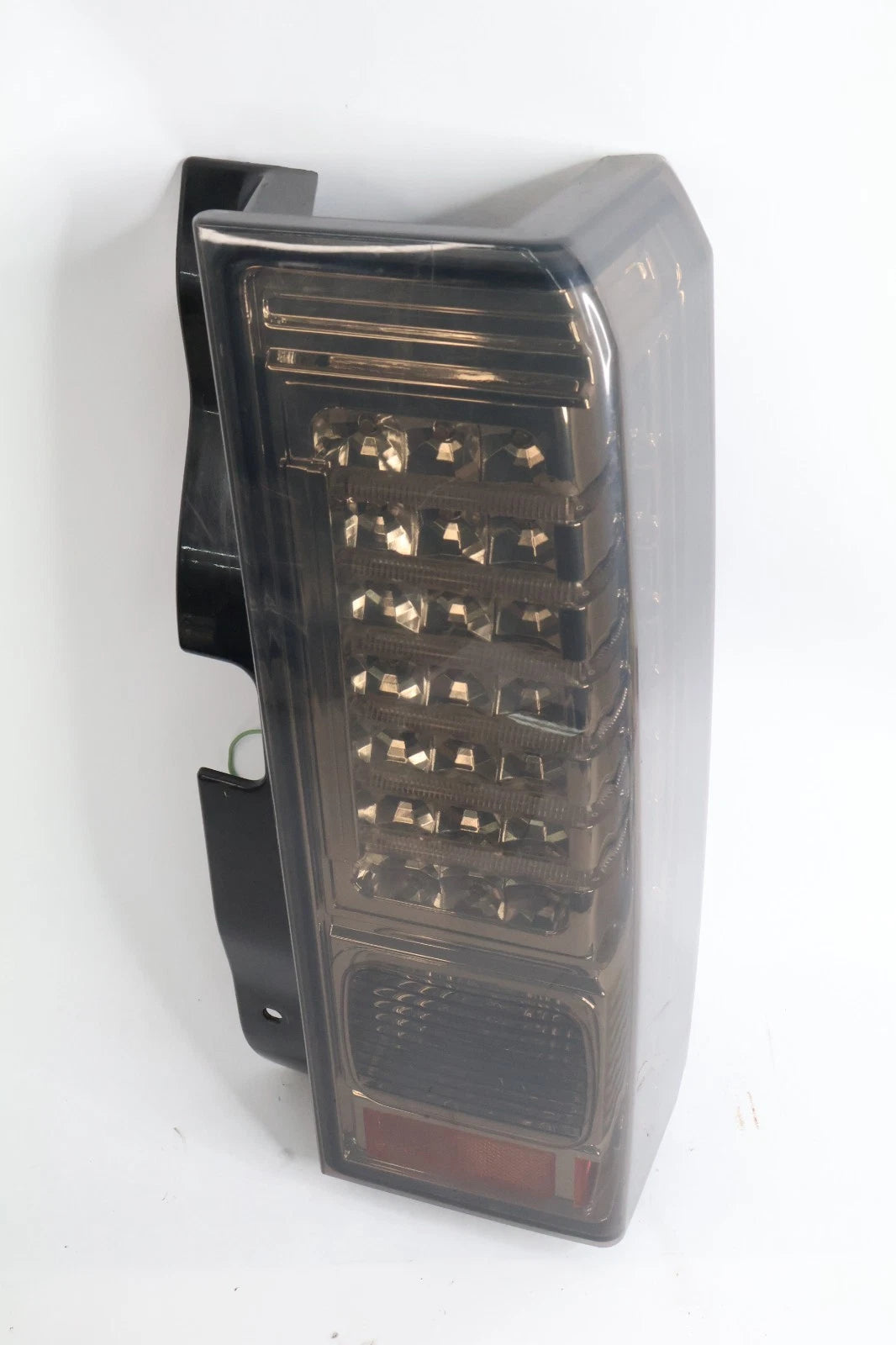 2006-2010 HUMMER H3 REAR RIGHT SIDE OUTER TAILLIGHT TAIL LAMP "AFTER MARKET"