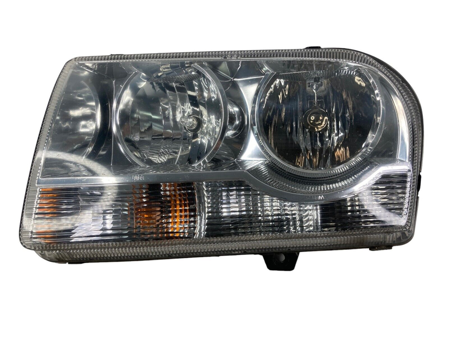 2008-2010 Chrysler 300 Sedan 4-DR Left Driver Side Headlight Headlamp 57010757AA