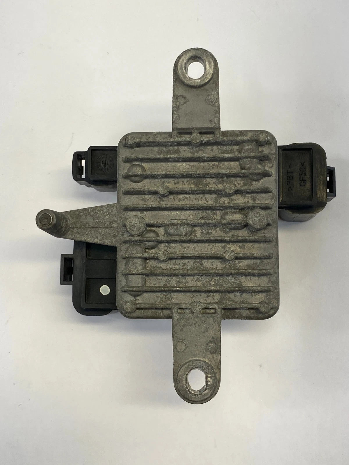 2014 2015 KIA SORENTO ENGINE COOLING FAN RESISTOR CONTROL MODULE 25385-B8800 OEM