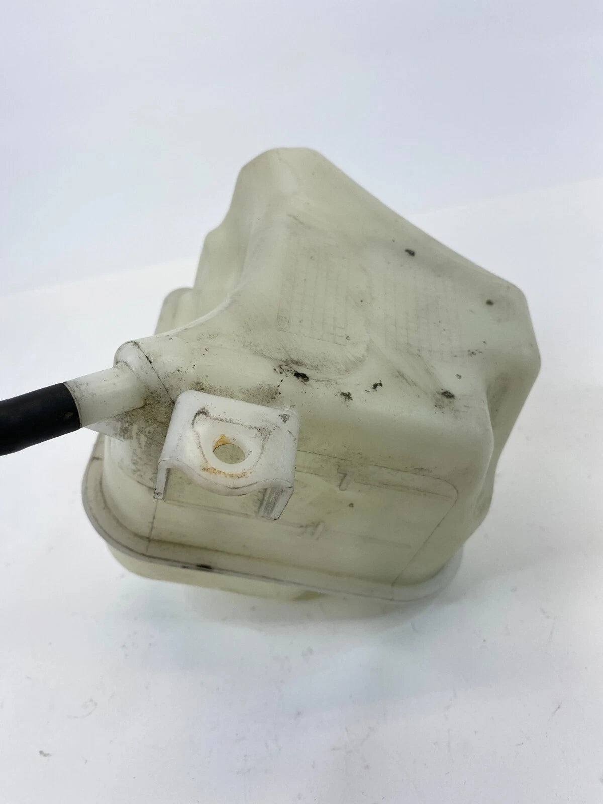 2011-2014 HYUNDAI SONATA ENGINE COOLANT RESERVOIR TANK ASSEMBLY 25430-2T000