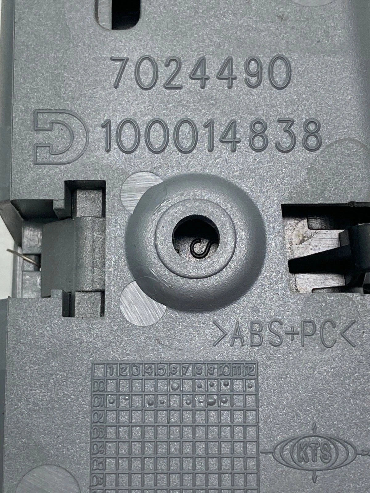02-05 BMW 745I 745LI 03-08 760LI REAR RIGHT WINDOW SWITCH TRIM ASHTRAY FINISHER