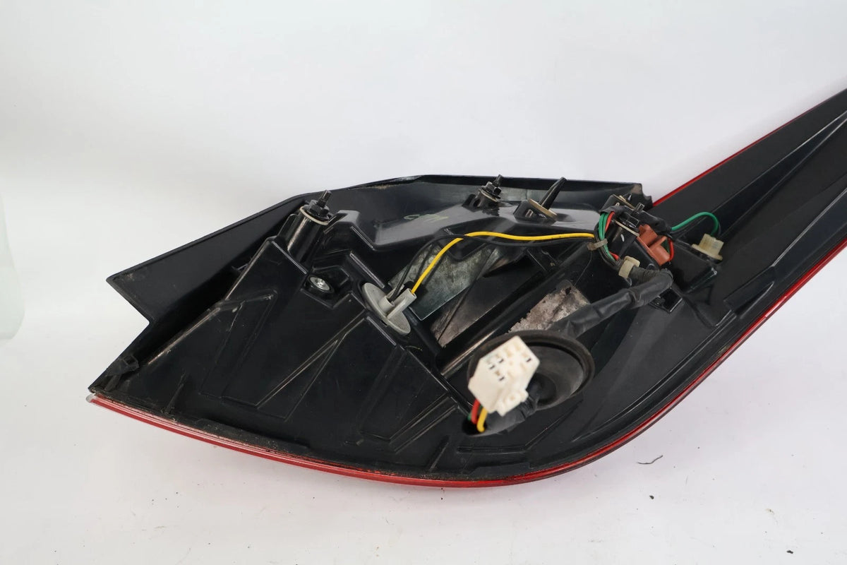 2014-2016 HYUNDAI ELANTRA REAR DRIVER SIDE HALOGEN TAILLIGHT TAIL LAMP 92401-3Y5