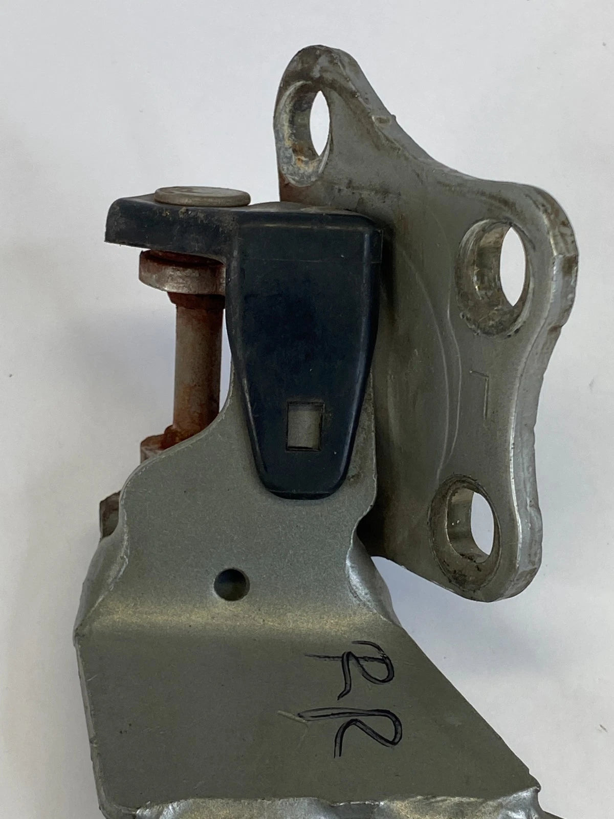 2004-2010 TOYOTA SIENNA REAR LEFT DOOR MIDDLE SLIDING HINGE ROLLER RAIL UNIT OEM