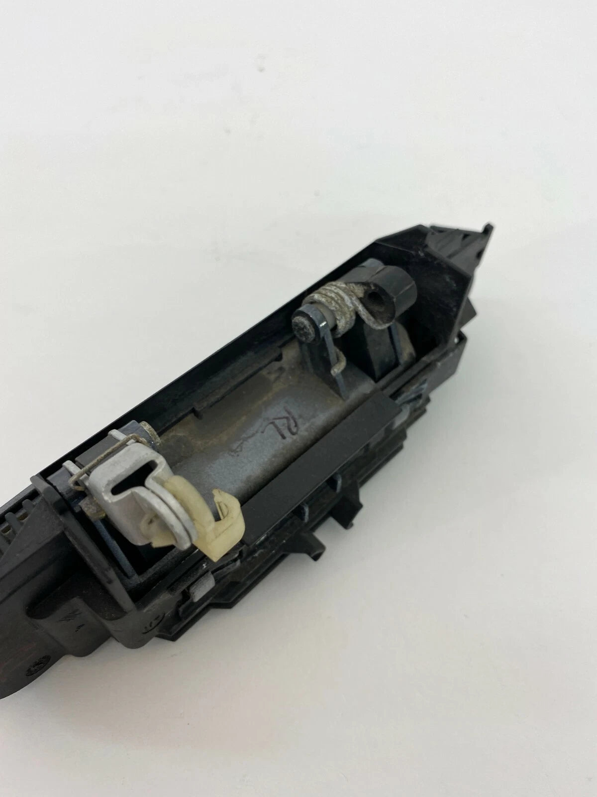 1998-2004 AUDI A6 REAR LEFT DRIVER OUTER EXTERIOR DOOR HANDLE ASSEMBLY OEM