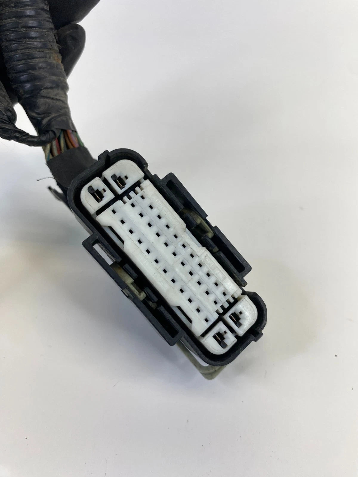 2010-2012 FORD TAURUS 3.5L AWD ABS ANTI LOCK BRAKE PUMP PLUG CONNECTOR OEM