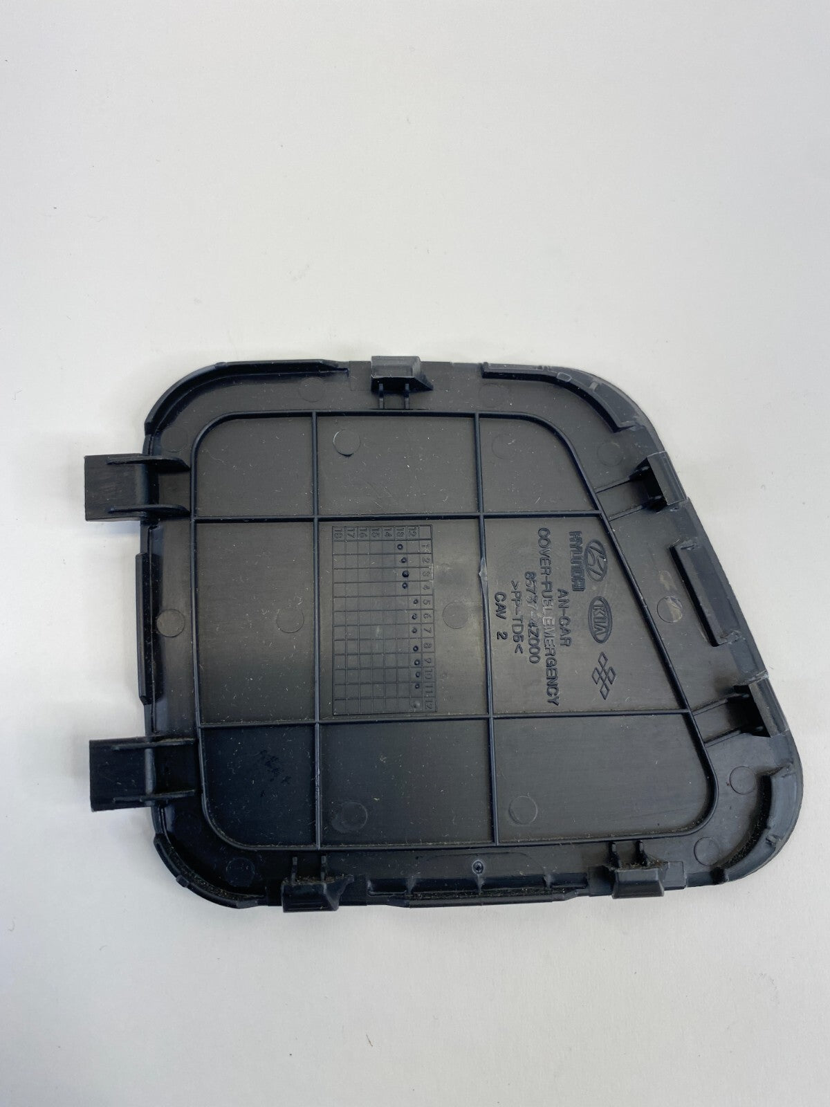 13-18 Hyundai Santa Fe Sport Quarter Panel Luggage Fuel Cover Cap Lid 857374Z000