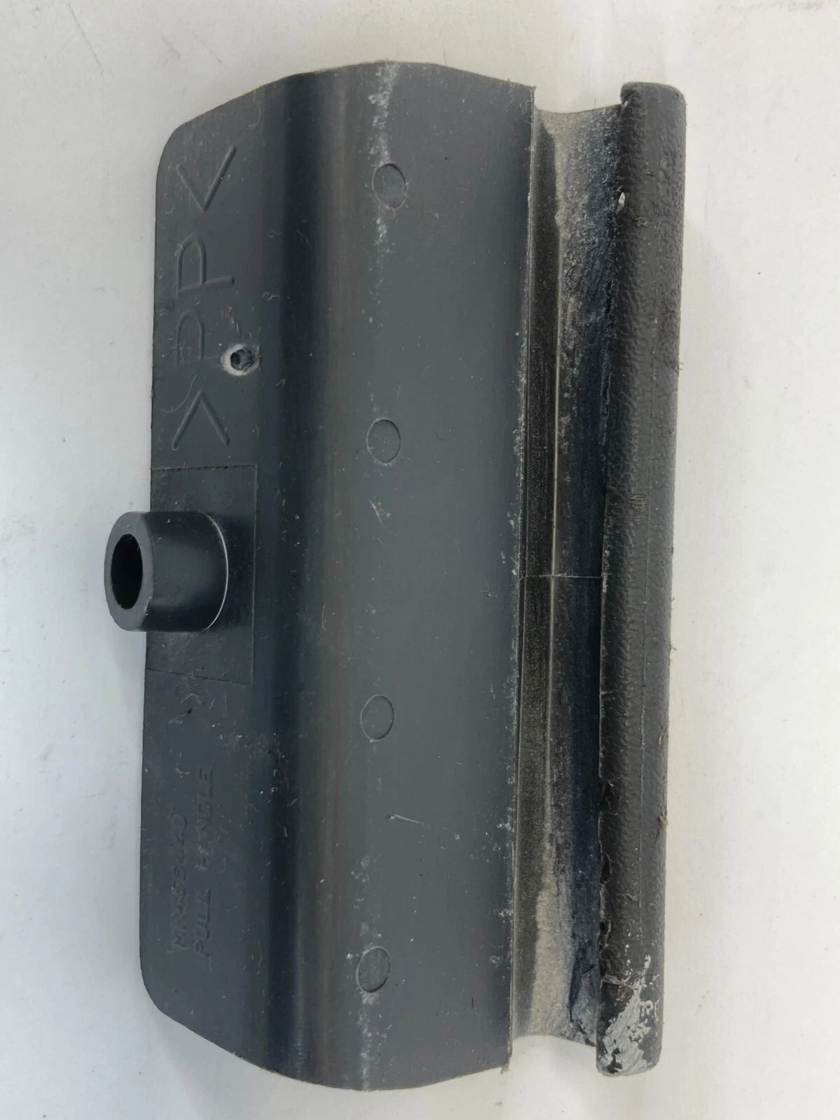 98-04 MITSUBISHI MONTERO SPORT TAILGATE LIFTGATE INSIDE PULL HANDLE MR456440 OEM