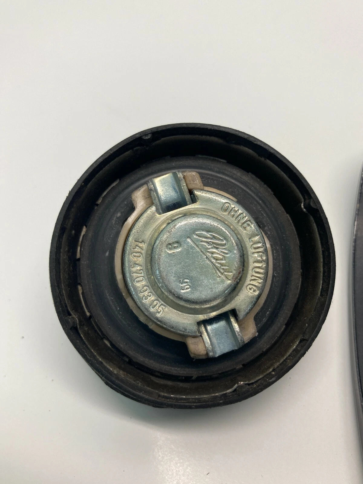 2000-2006 MERCEDES-BENZ S CLASS S430 FUEL FILLER GAS DOOR WITH CAP OEM FACTORY