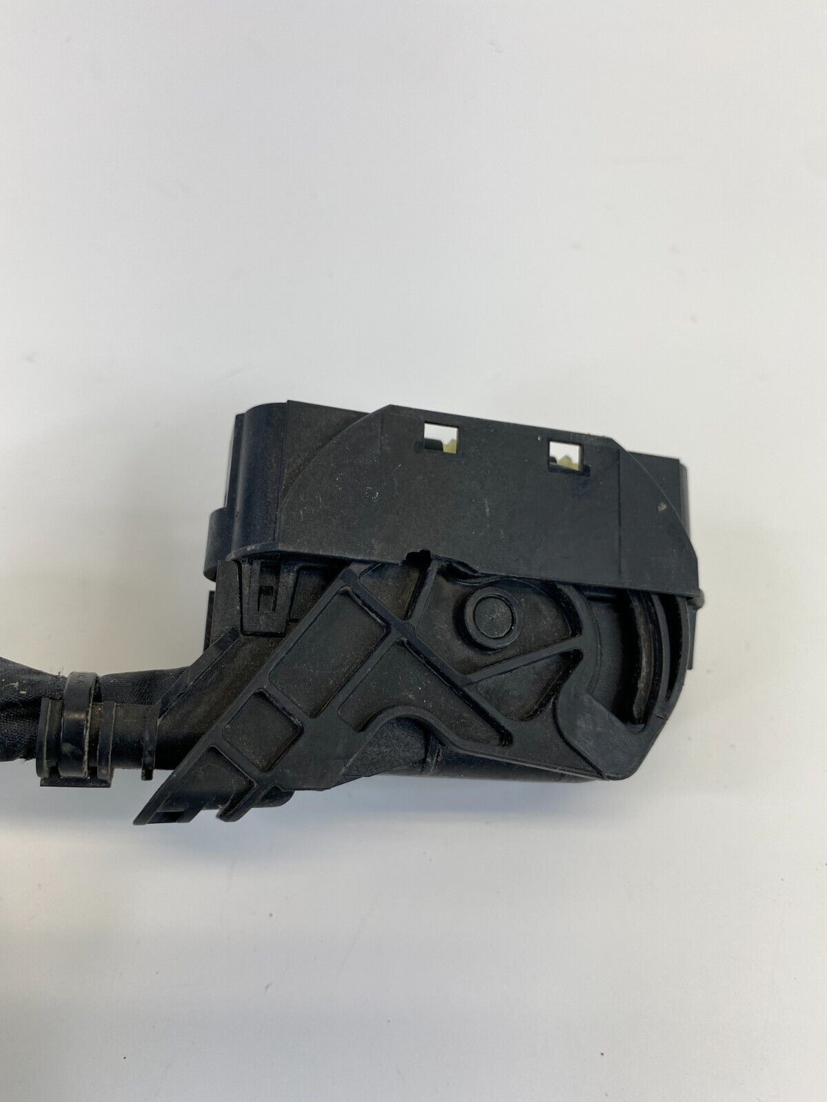 2012 2013 Mercedes-Benz E350 AWD ABS Anti Lock Brake Pump Plug Pigtail Connector