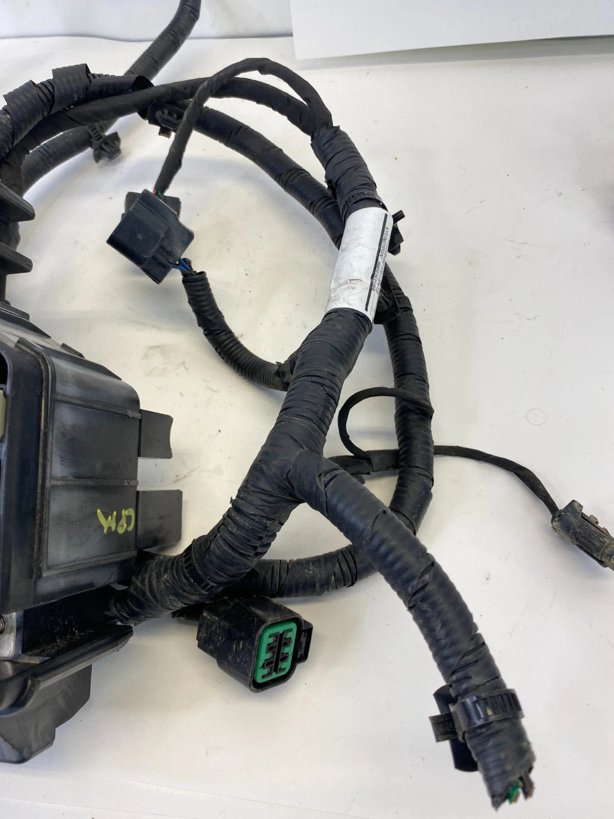 2010-2012 HYUNDAI SANTA FE 2.4L L4 A/T 4WD ENGINE COMPARTMENT FUSE RELAY BOX OEM