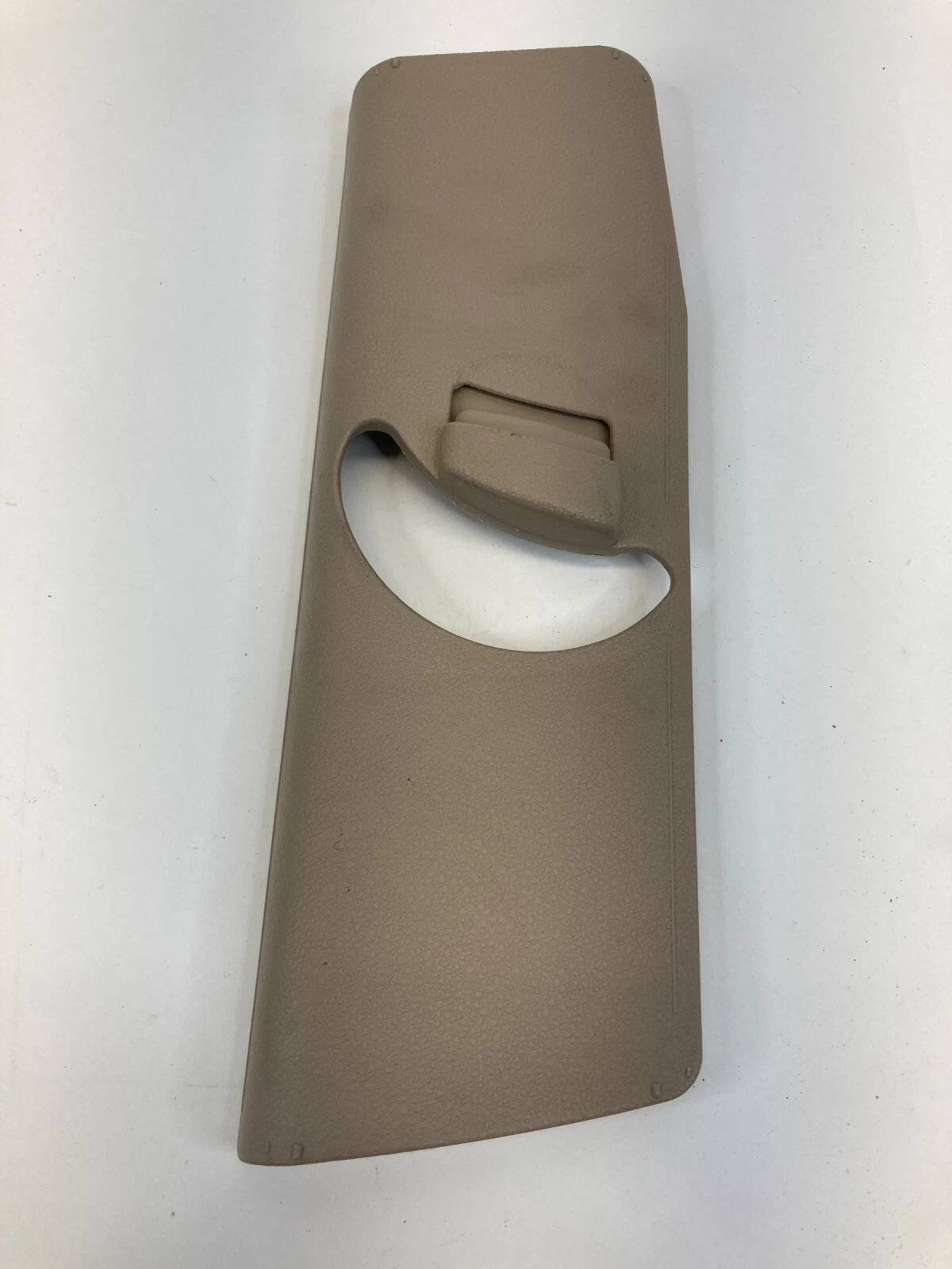 05-10 KIA SPORTAGE FRONT RIGHT UPPER PILLAR SEAT BELT COVER TRIM 85831-1F300 OEM