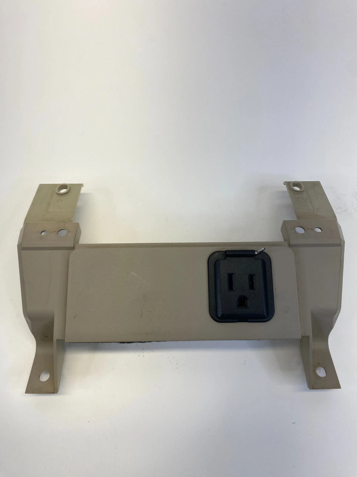 13-17 NISSAN PATHFINDER REAR CONSOLE 120V AC POWER OUTLET BEZEL TRIM OEM FACTORY
